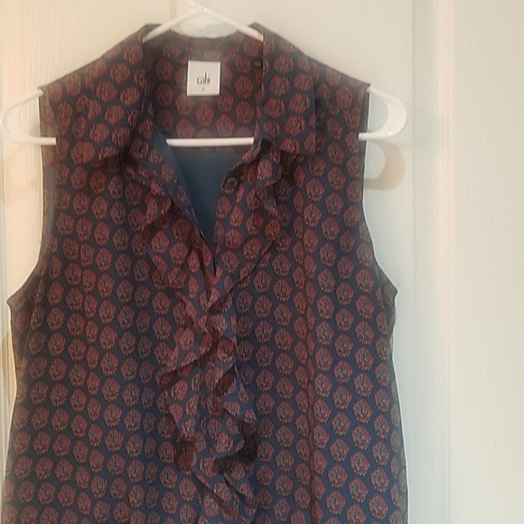 Cabi - Picture 3 of 4